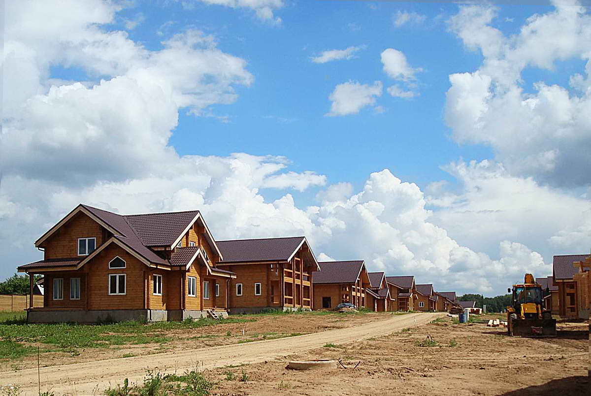  Постройку   загородного  дома    советуем   препоручить    знатокам 